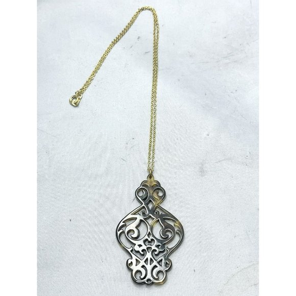 Vintage Brown Plastic Lucite Pendant Necklace - Picture 3 of 5